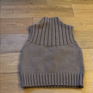 Zara Gray Ribbed Knit Sleeveless Sweater